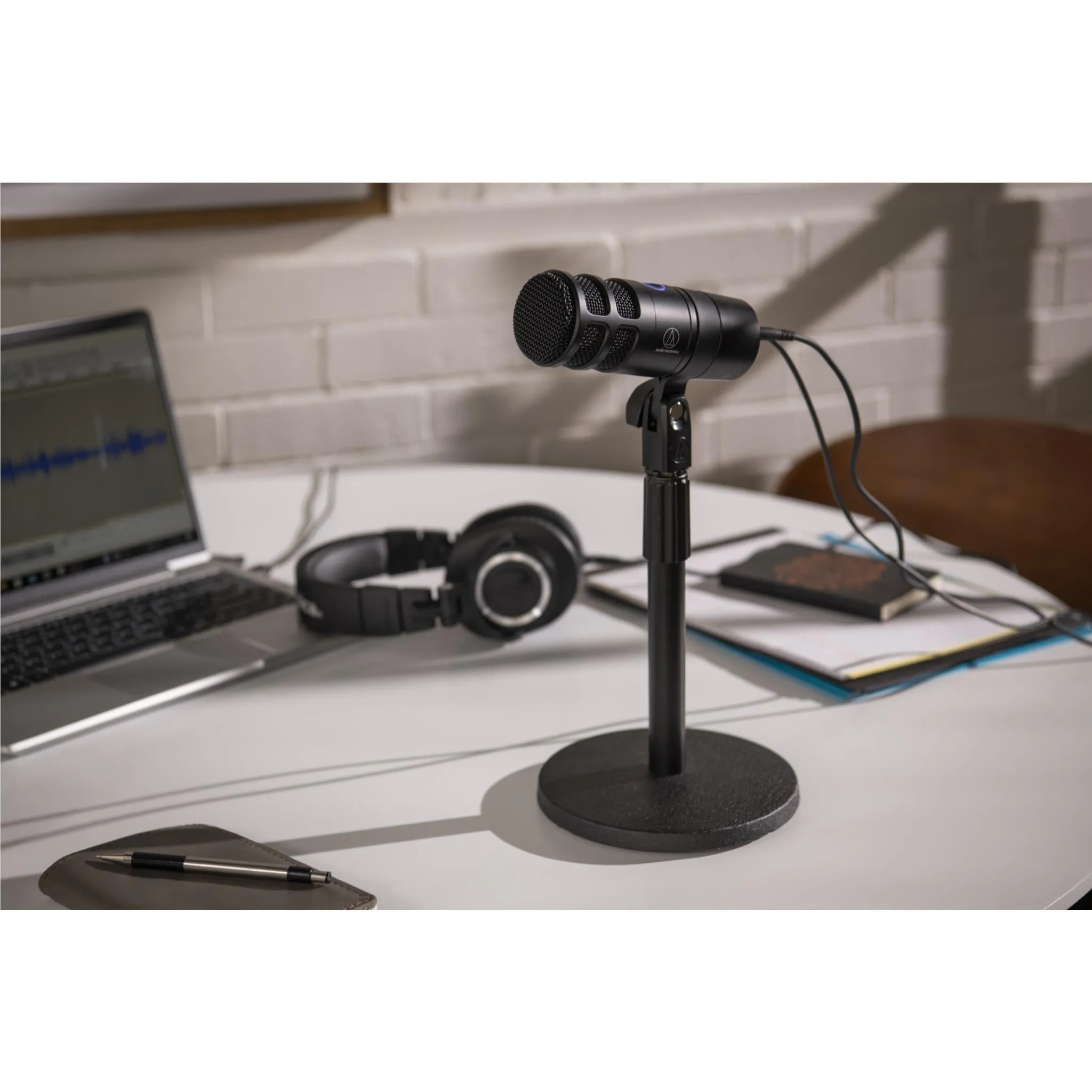Audio Technica AT2040USB Broadcast USB Microphone