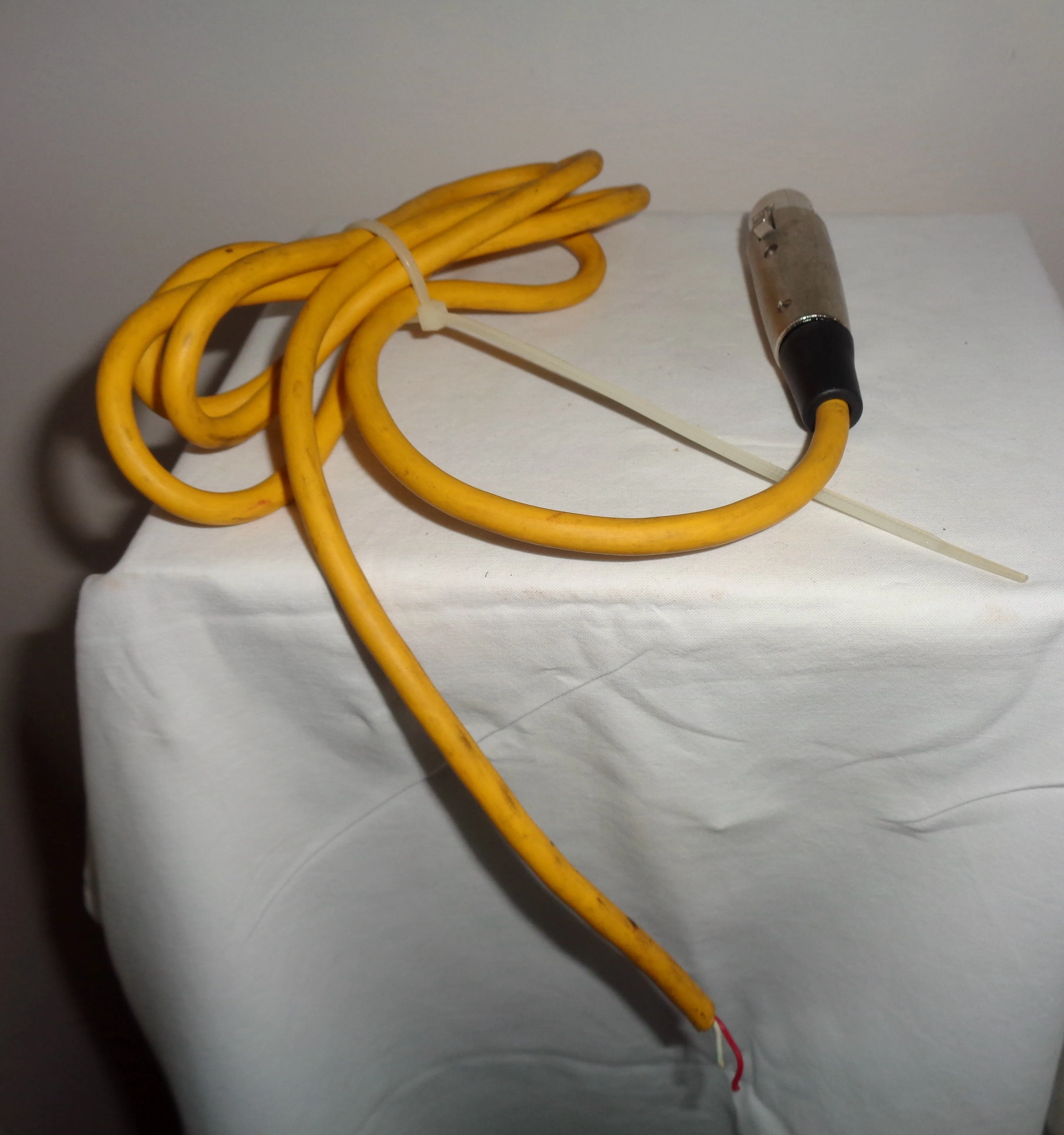 Audio Technica AT857QMLa Condenser Cardioid Microphone With Cable Connector