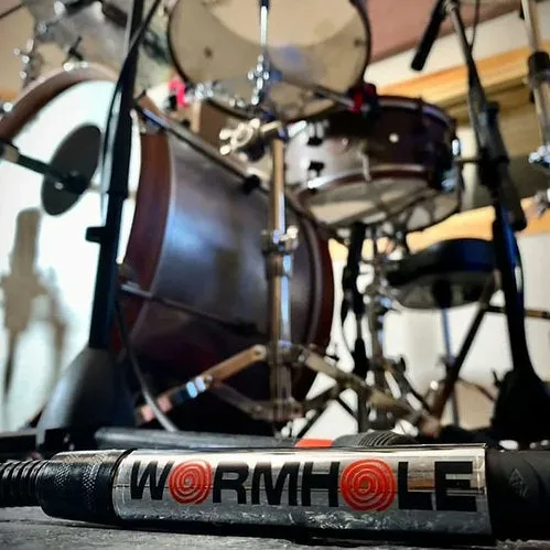 DrAlienSmith Wormhole Microphone