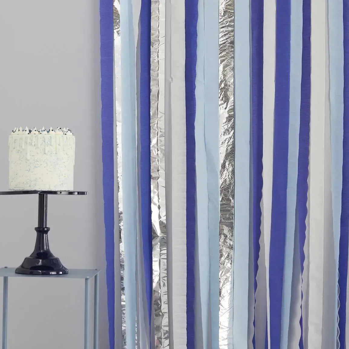 Ginger Ray Blue & Silver Streamer Backdrop