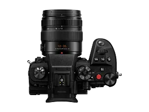Panasonic Lumix GH6 Mirrorless Camera with Leica DG 12-35mm f/2.8 Power OIS Lens