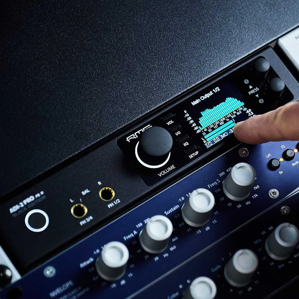 RME - ADI-2 Pro FS R Black Edition