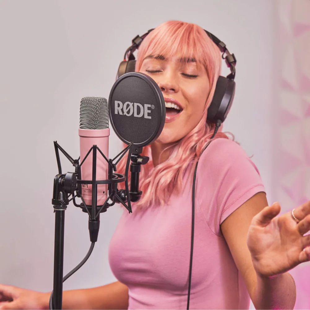 Rode NT1 Signature Series Studio Condenser Microphone with SM6 Shock Mount