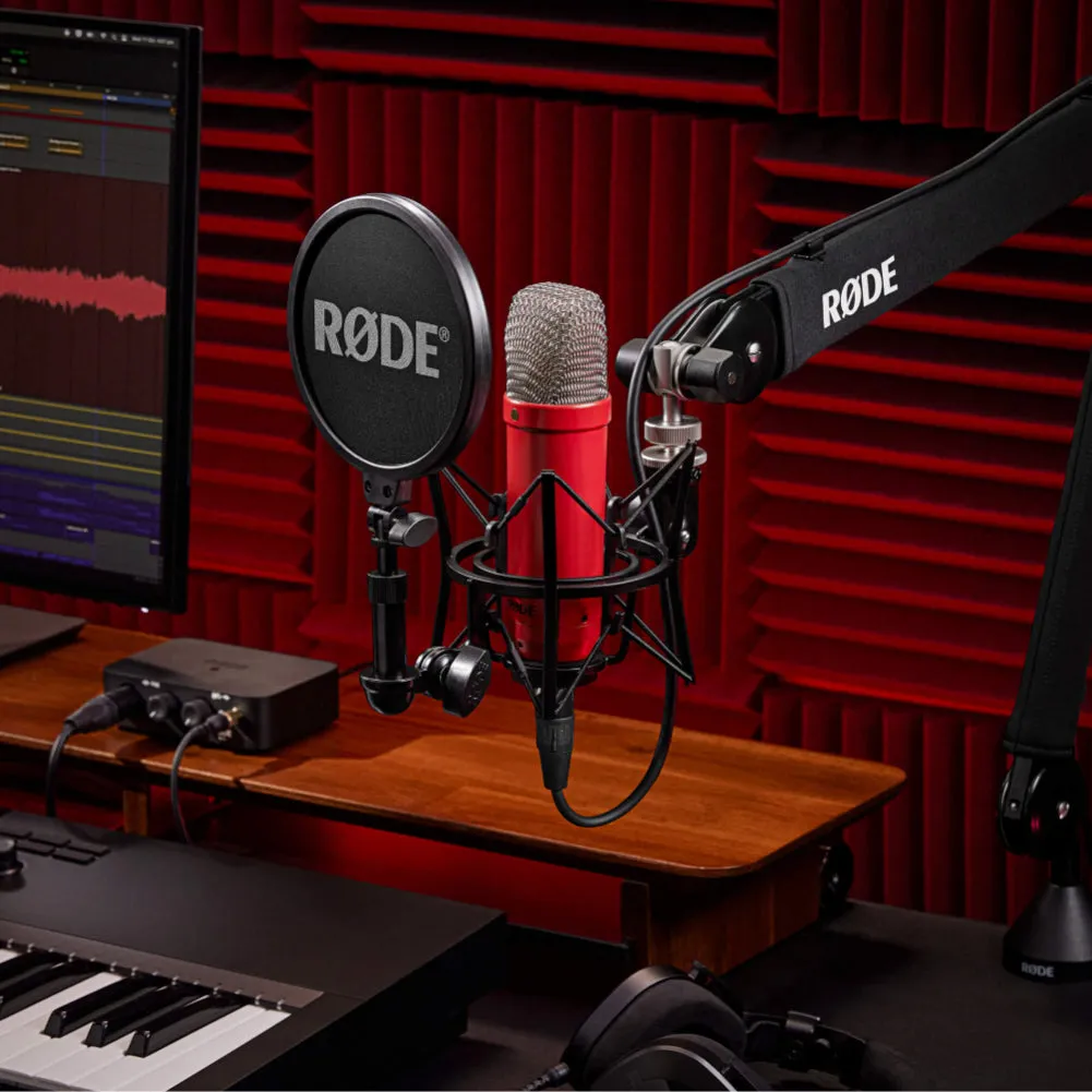 Rode NT1 Signature Series Studio Condenser Microphone with SM6 Shock Mount