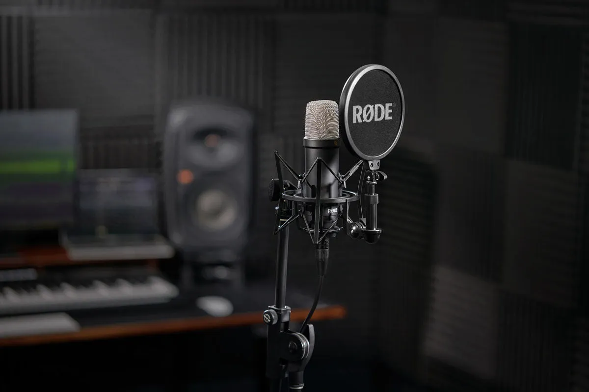 Rode NT1 Signature Series Studio Condenser Microphone with SM6 Shock Mount