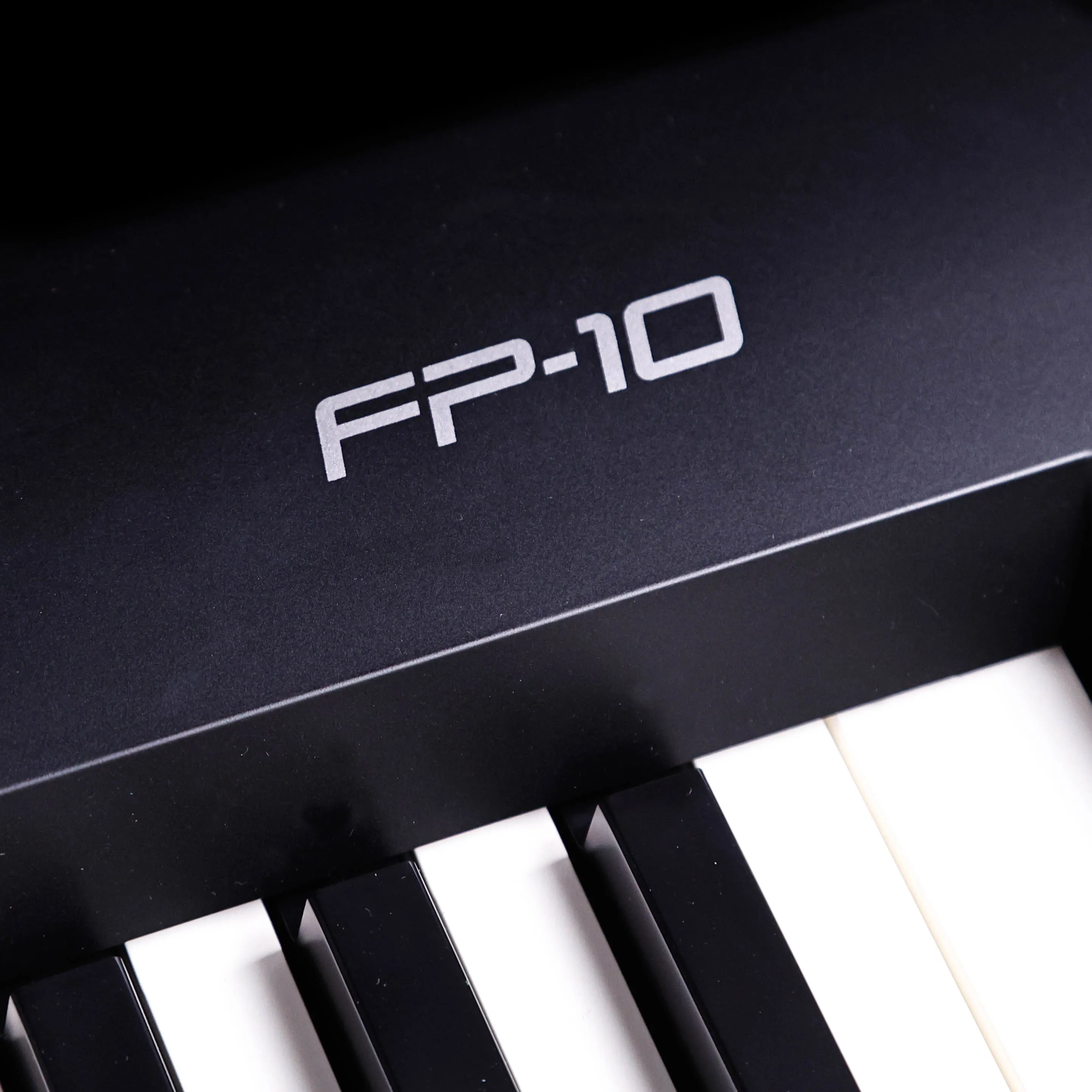Roland FP-10 Digital Piano