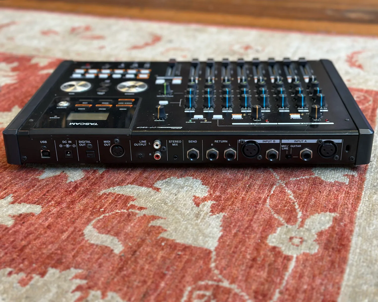 Tascam Digital Portastudio DP-02CF